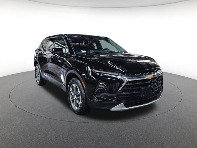 2023 Chevrolet Blazer 2LT photo 3