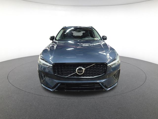 2024 Volvo XC60 B5 Plus photo 2