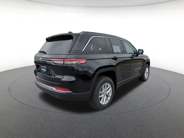 2025 Jeep Grand Cherokee Laredo Sport photo 3