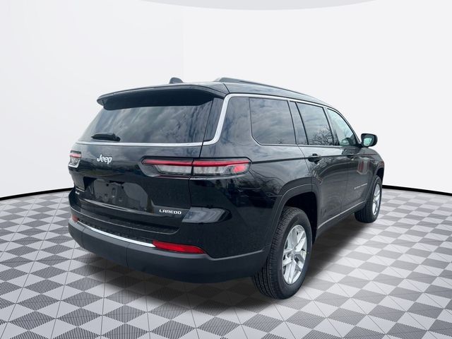 2025 Jeep Grand Cherokee Laredo photo 4