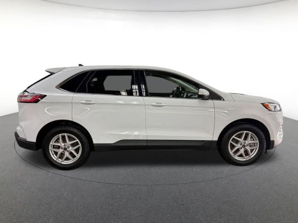 Used 2023 Ford Edge SEL SUV