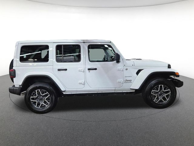 2024 Jeep Wrangler Sahara photo 4