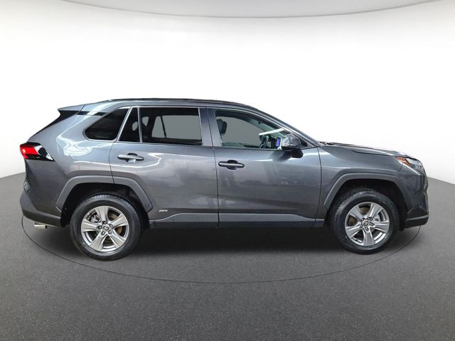 2023 Toyota RAV4 Hybrid XLE photo 4