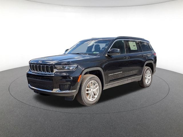 2025 Jeep Grand Cherokee L Laredo's photo