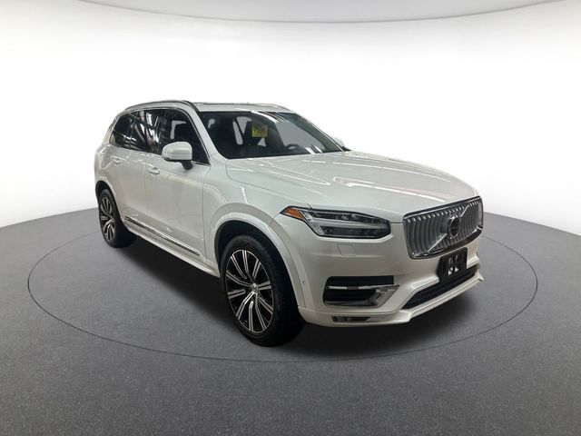 2025 Volvo XC90 B5 Plus photo 3