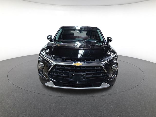 2023 Chevrolet Blazer 2LT photo 2