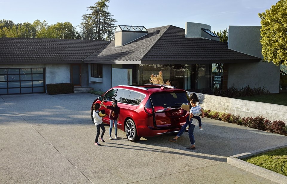2017_Chrysler_Pacifica_Red_Family.jpg