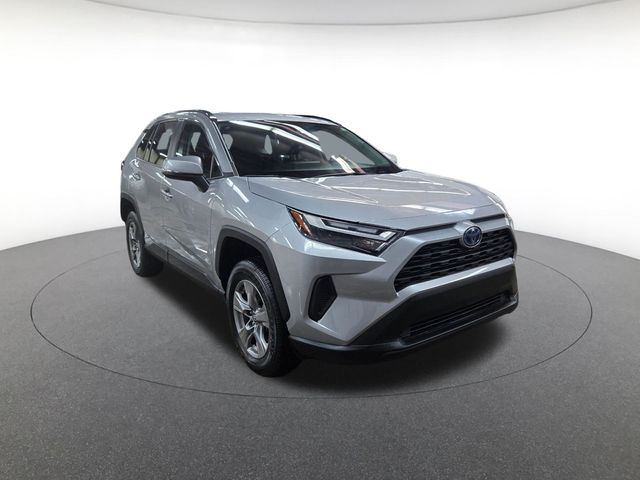 2024 Toyota RAV4 Hybrid XLE photo 3