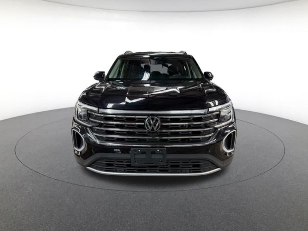 Used 2024 Volkswagen Atlas 2.0T SE w/Technology SUV
