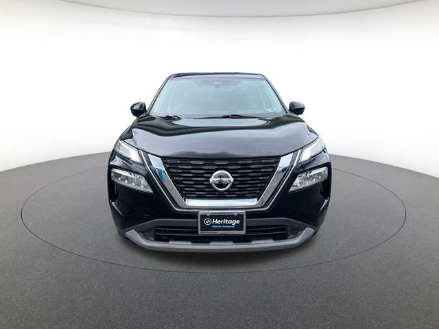 2021 Nissan Rogue SV photo 2