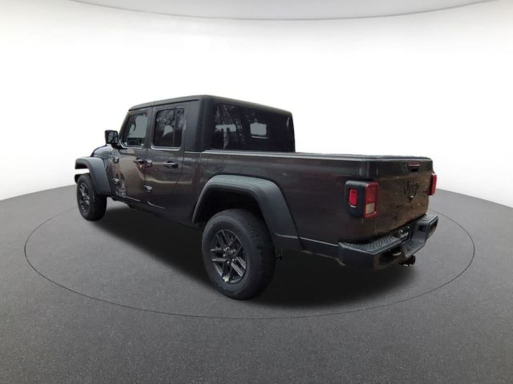 New 2025 Jeep Gladiator Sport Pickup