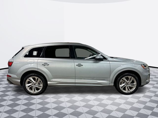 2024 Audi Q7 55 Premium Plus photo 4