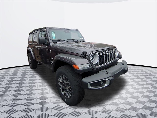 2024 Jeep Wrangler Sahara photo 4