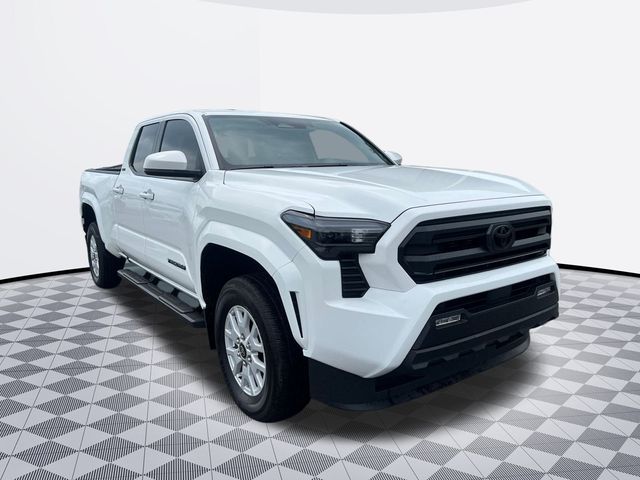 2024 Toyota Tacoma SR5 photo 3