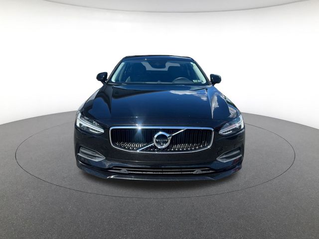 2018 Volvo S90 T6 Momentum photo 2