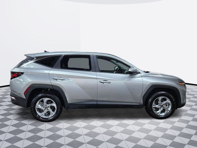 2024 Hyundai Tucson SE photo 4