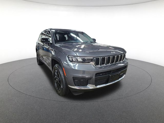 2022 Jeep Grand Cherokee Laredo photo 2