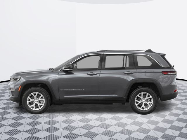 2025 Jeep Grand Cherokee Limited photo 3