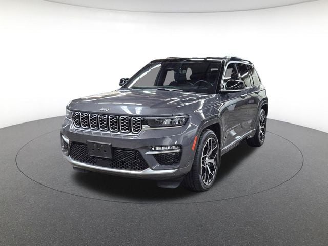 2022 Jeep Grand Cherokee Summit Reserve's photo