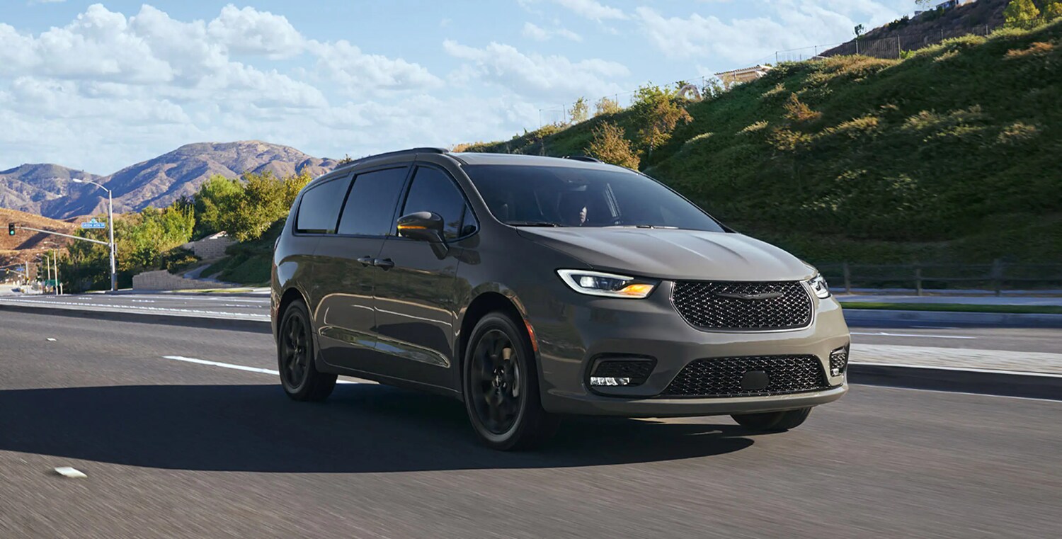 2022_Chrysler_Pacifica_2.png