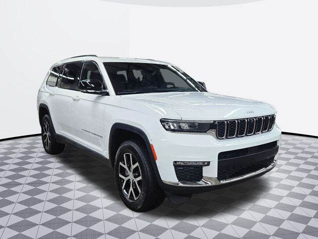 2024 Jeep Grand Cherokee Limited photo 3