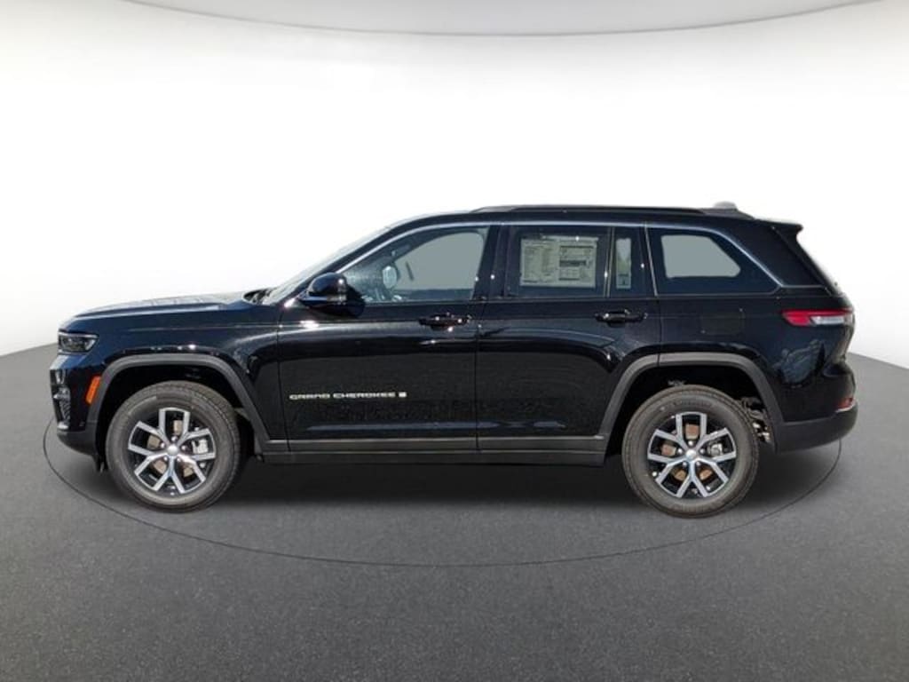 New 2025 Jeep Grand Cherokee L Laredo Sport Utility