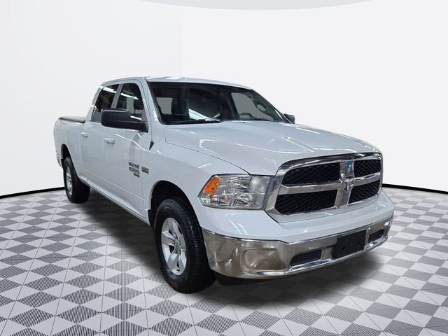 2019 Ram 1500 Classic SLT photo 3