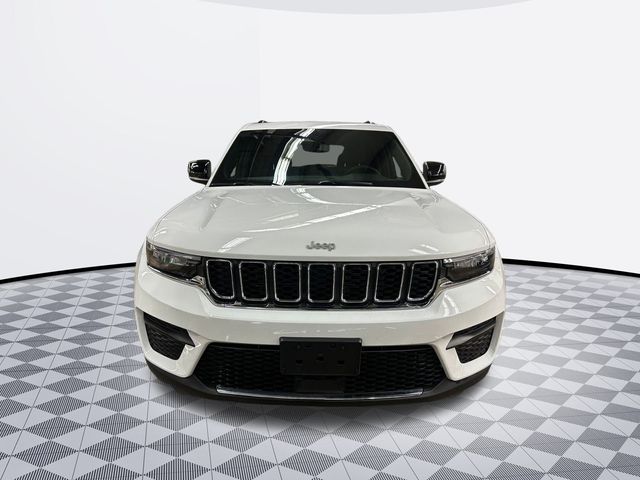 2024 Jeep Grand Cherokee Laredo X photo 2