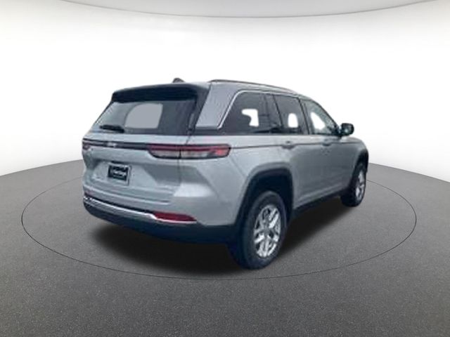 2025 Jeep Grand Cherokee Laredo Sport photo 4