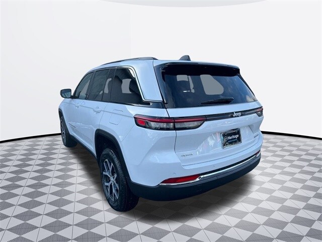 2025 Jeep Grand Cherokee Limited photo 3