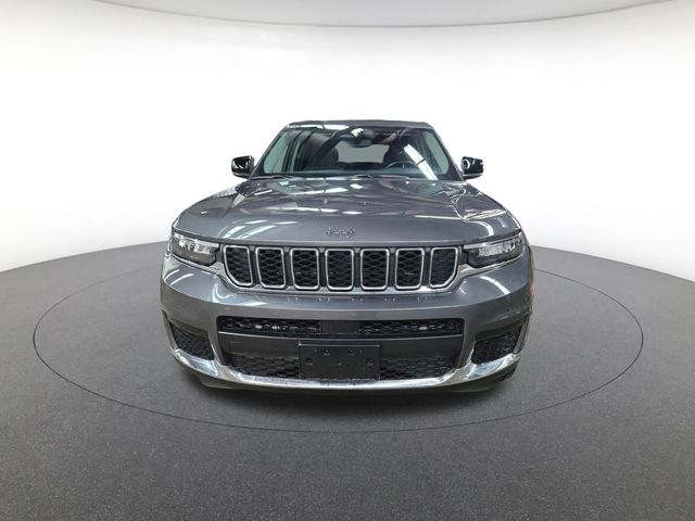 2022 Jeep Grand Cherokee Laredo photo 2