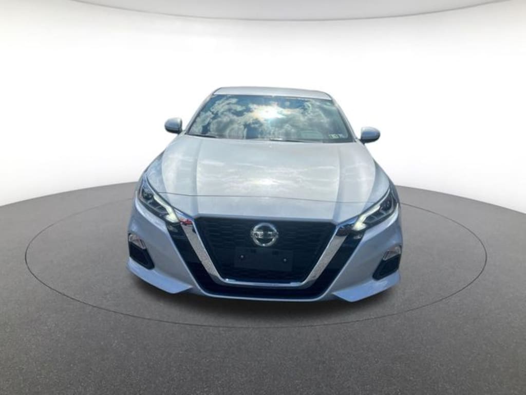 Used 2022 Nissan Altima 2.5 SV Sedan
