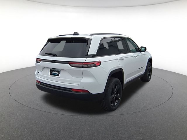 2025 Jeep Grand Cherokee Laredo photo 4