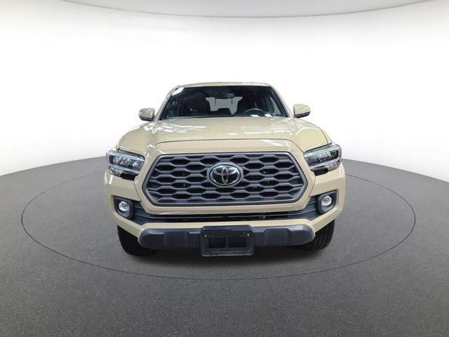 2020 Toyota Tacoma TRD Off-Road photo 2
