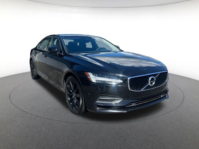 2018 Volvo S90 T6 Momentum photo 3