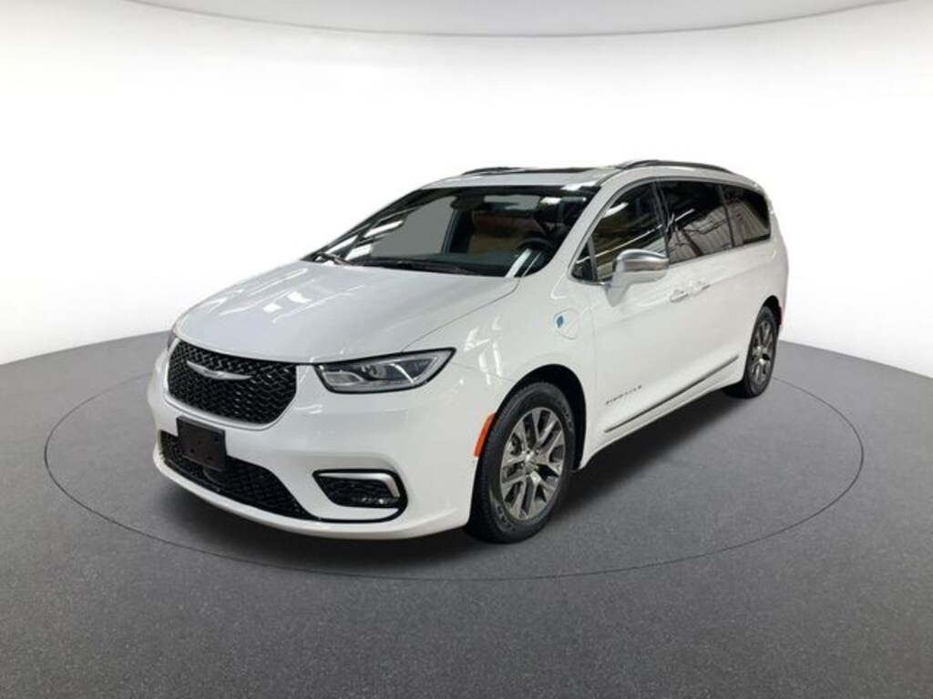 Used 2022 Chrysler Pacifica Hybrid Pinnacle Minivan/Van
