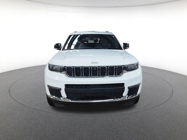 2024 Jeep Grand Cherokee Limited photo 2