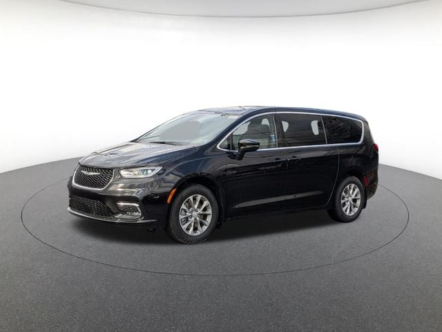 2026 Chrysler Pacifica Select's photo