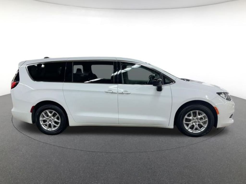 Used 2024 Chrysler Voyager LX Minivan/Van