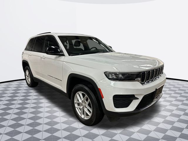 2024 Jeep Grand Cherokee Laredo X photo 3