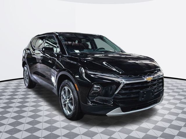 2023 Chevrolet Blazer 2LT photo 3