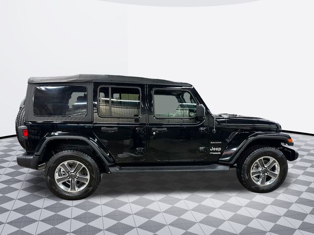 2022 Jeep Wrangler Unlimited Sahara photo 3