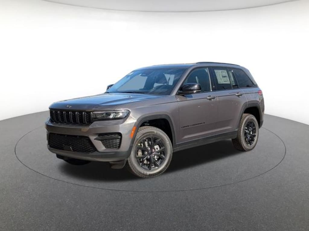 New 2025 Jeep Grand Cherokee Laredo Sport Utility