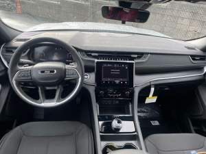 2025 Jeep Grand Cherokee Laredo - Photo 7