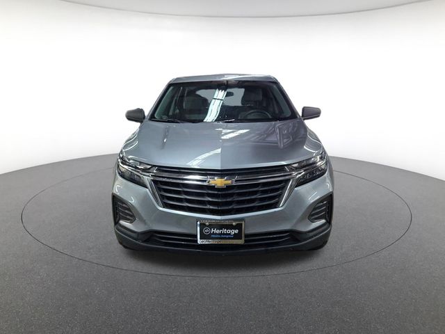 2023 Chevrolet Equinox LS photo 2