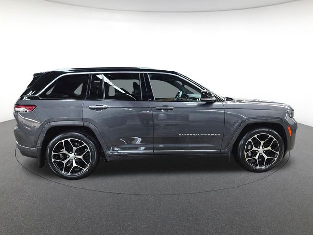 2022 Jeep Grand Cherokee Summit Reserve photo 4