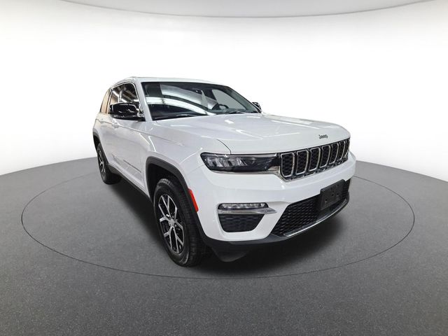 2023 Jeep Grand Cherokee Limited photo 3