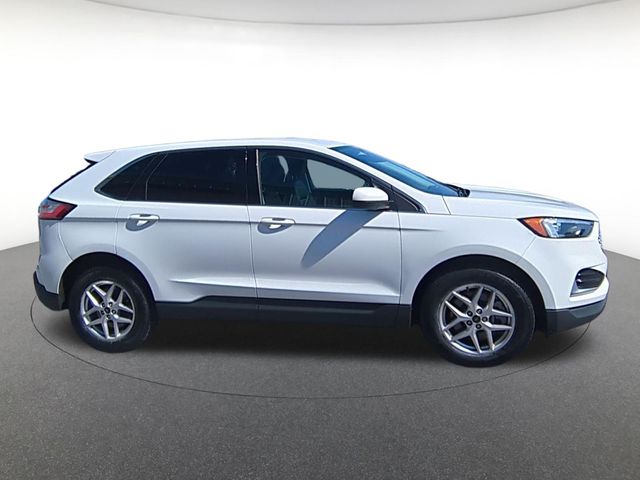2023 Ford Edge SEL photo 2