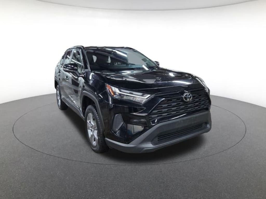 Used 2022 Toyota RAV4 XLE SUV