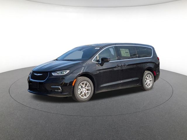 2026 Chrysler Pacifica Select's photo